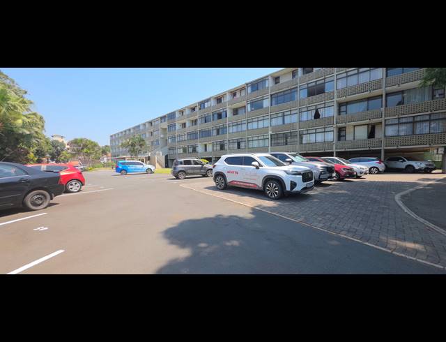 2 BEDROOM APARTMENT FOR SALE IN ESSENWOOD